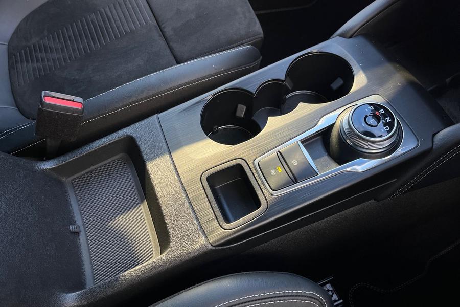 Ford KUGA Photo autoimg-a9aae977d7a3367fcd54ddd52c4d738614540a84.jpg