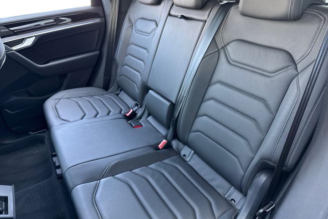VOLKSWAGEN Touareg Photo 9
