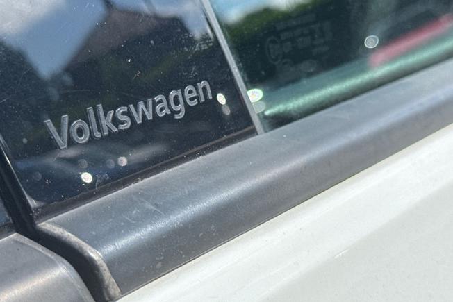 VOLKSWAGEN Golf Photo 23