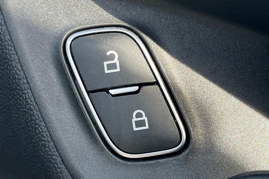 Ford FIESTA Photo autoimg-a9b2b79ad645dc0eb731a500b6680cf4569e3e51.jpg