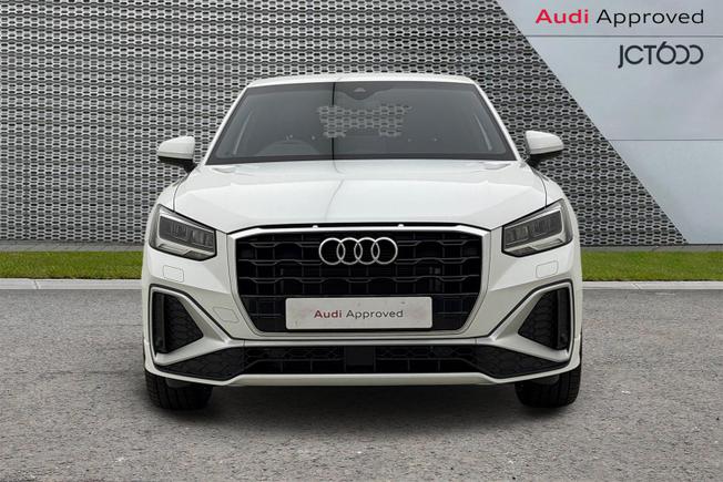 AUDI Q2 Photo 8