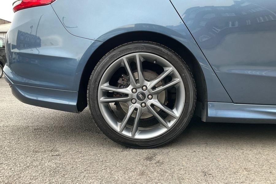 Ford MONDEO Photo autoimg-a9b9b4f74131cac9843b84c4f80c4a0863249790.jpg