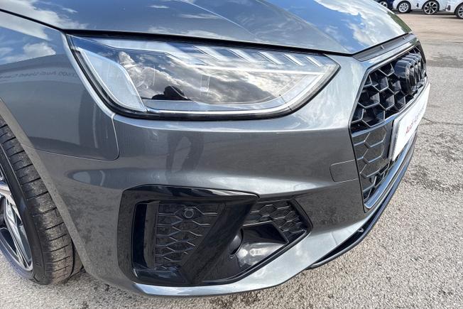 Audi A4 Avant Photo 23