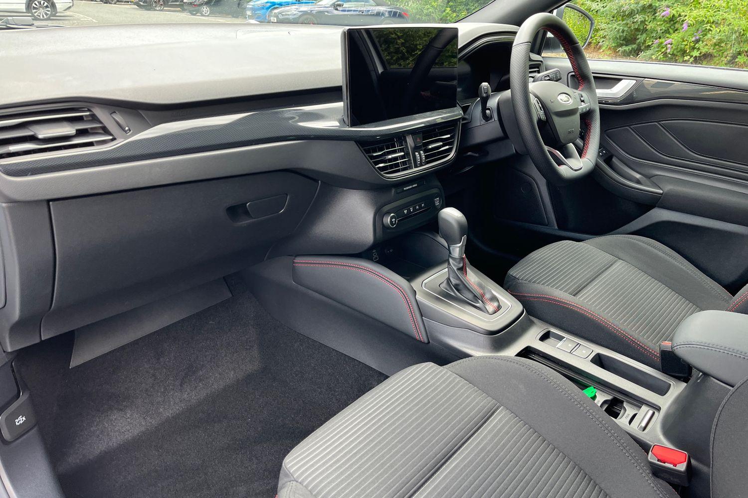 Ford FOCUS Photo 17