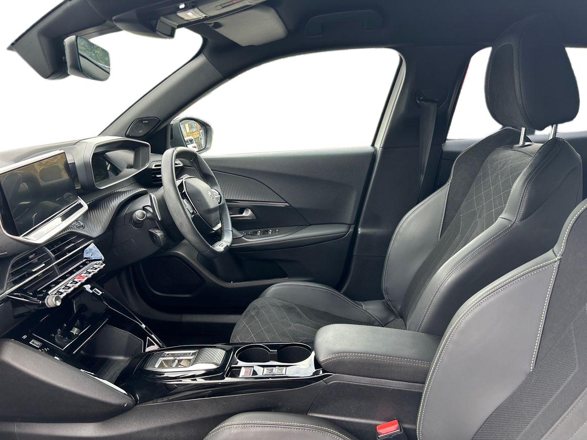 Peugeot 2008 Photo 2