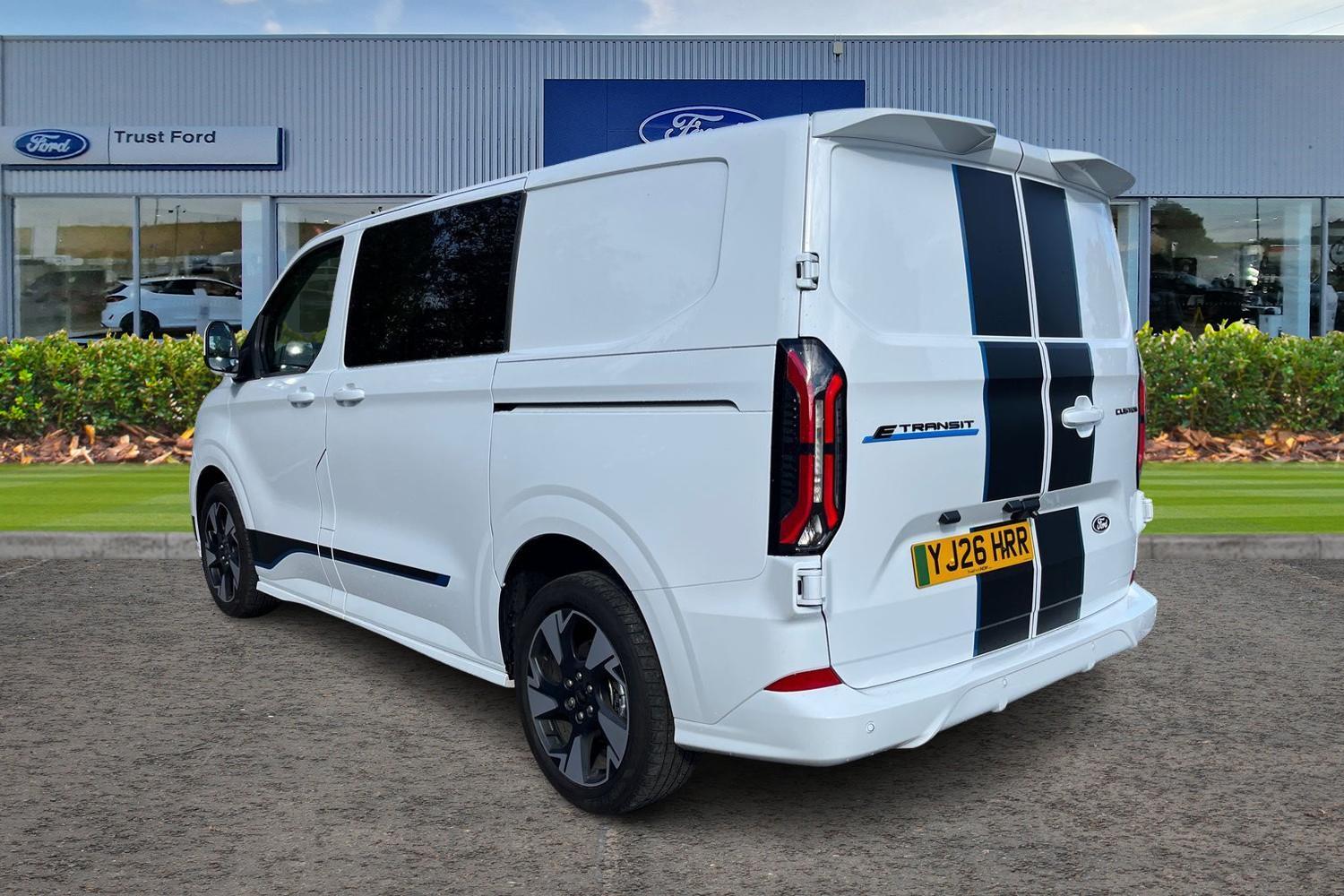 Ford E-TRANSIT CUSTOM Photo 1