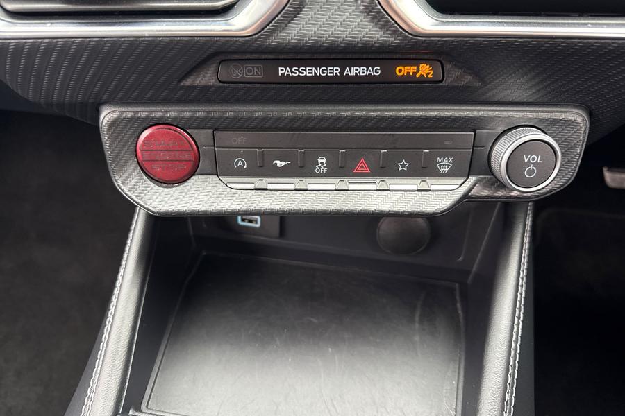 Ford MUSTANG Photo autoimg-a9c96eca3a0f9c29790a3b2afb2f25c9c0034ca6.jpg
