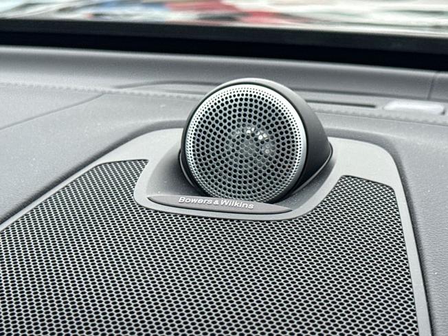 VOLVO XC60 Photo 38