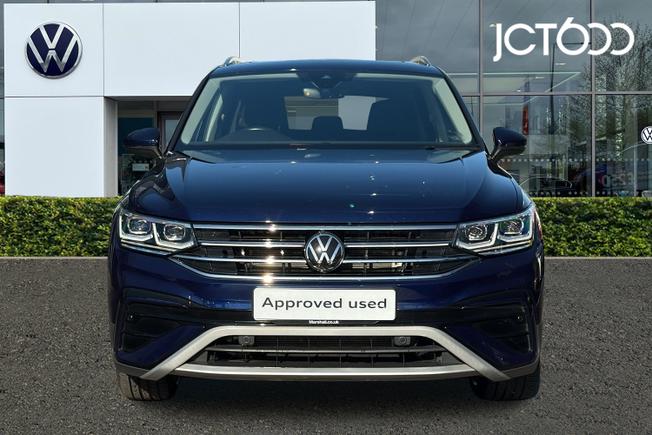 VOLKSWAGEN Tiguan Allspace Photo 8