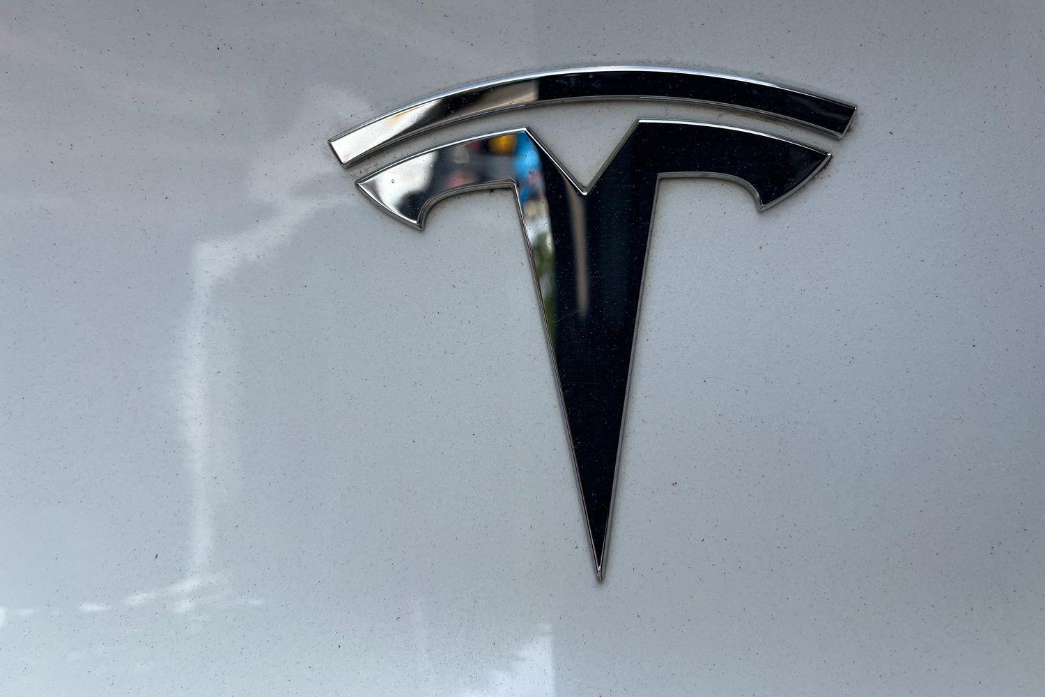 TESLA MODEL 3 Photo 39