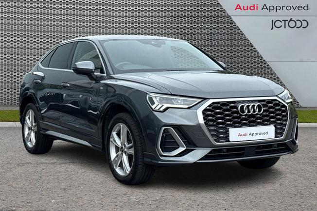 AUDI Q3 Photo 1