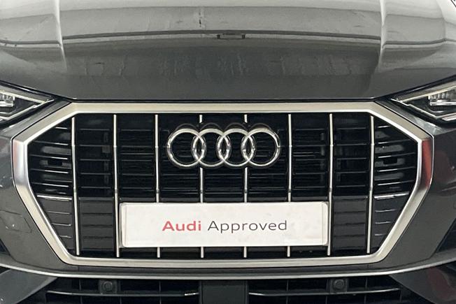 AUDI Q3 Photo 39