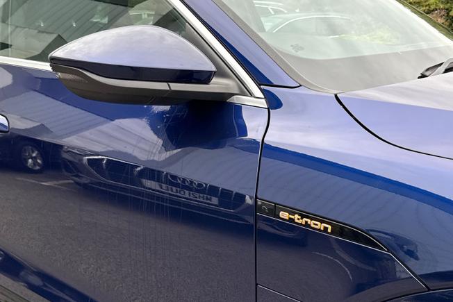 Audi e-tron Photo 20