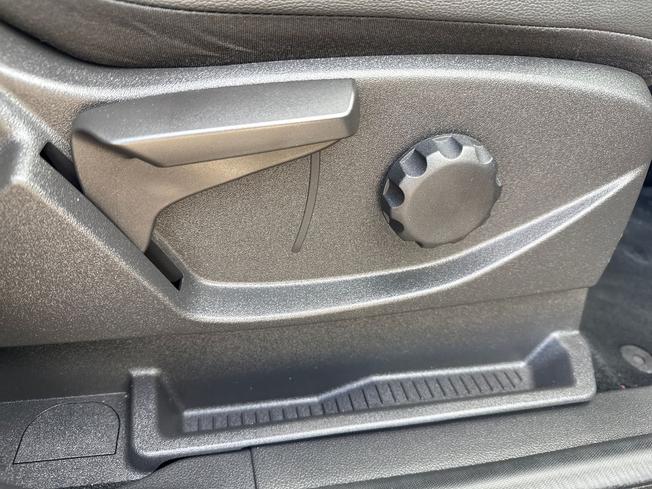 FORD Kuga Photo 30