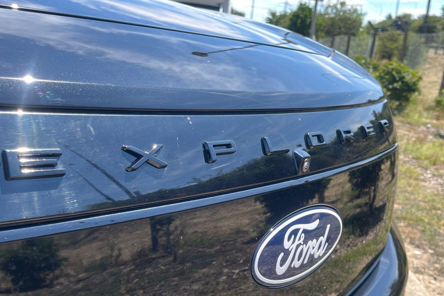 Ford Explorer Photo 27