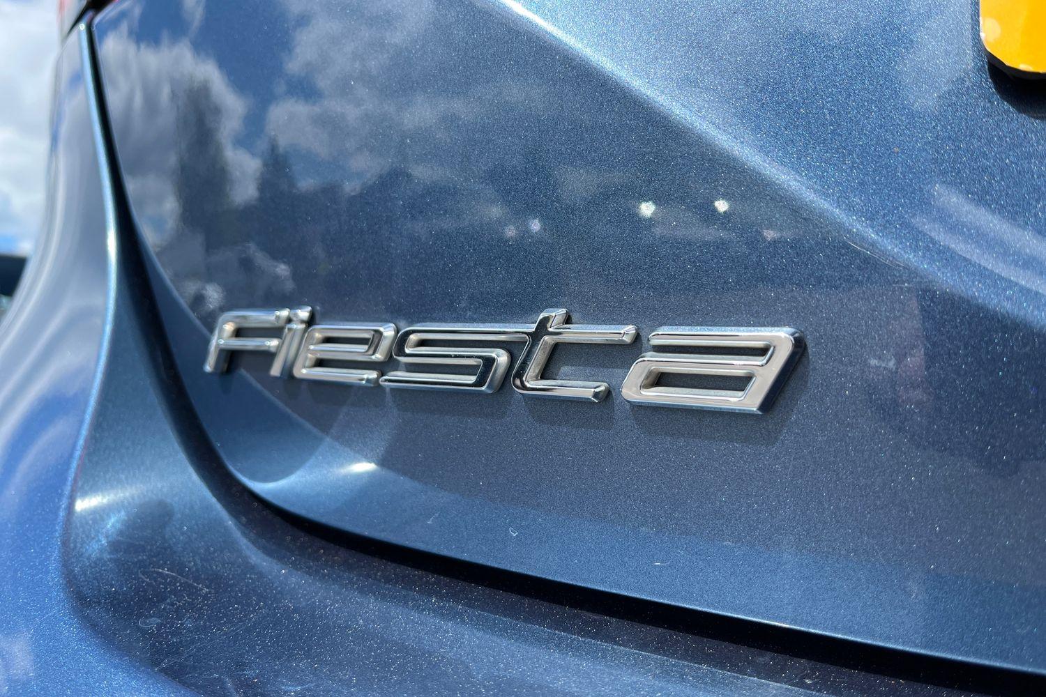 Ford Fiesta Photo 38