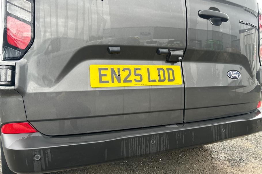 Used Ford TRANSIT CUSTOM EN25LDD 34