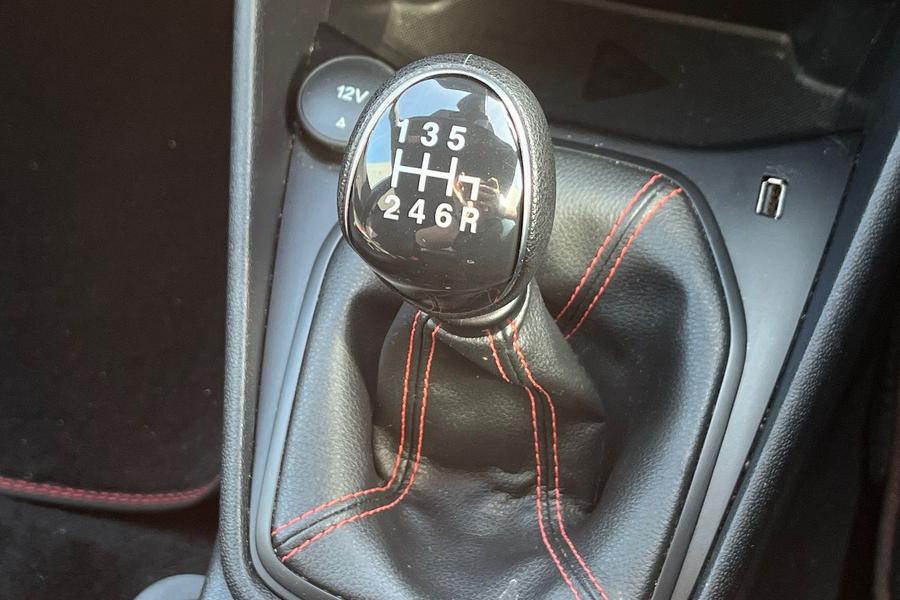 Ford FIESTA Photo autoimg-a9e3efc2137e9e62c49c4eeba6d59c4a413aab32.jpg
