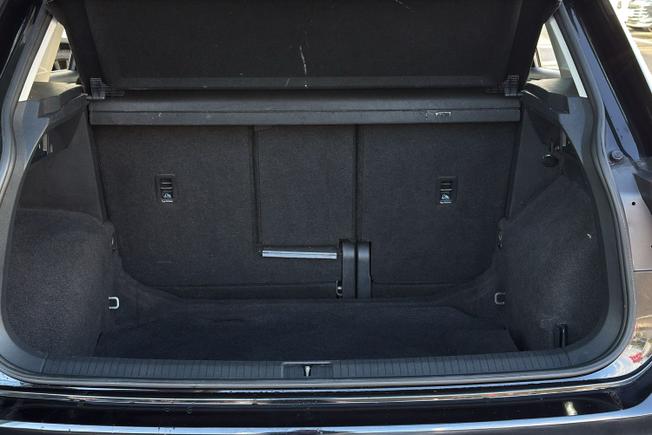 VOLKSWAGEN Tiguan Photo 12