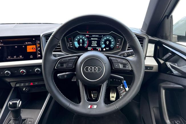 AUDI A1 Photo 11
