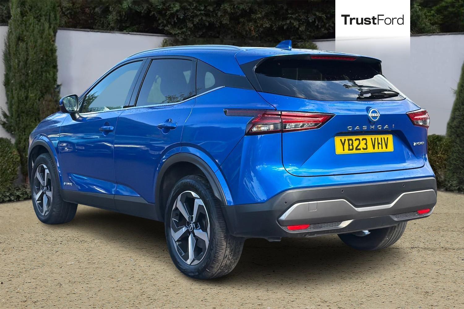Nissan QASHQAI Photo 1