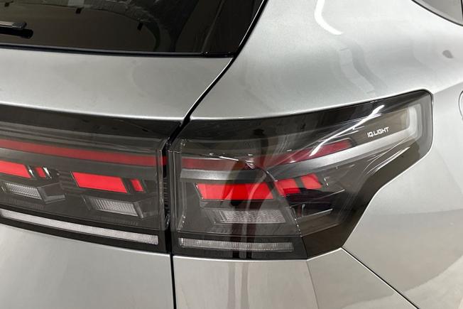 VOLKSWAGEN Tiguan Photo 18