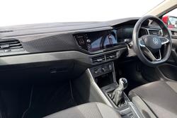 VOLKSWAGEN Polo Photo 2