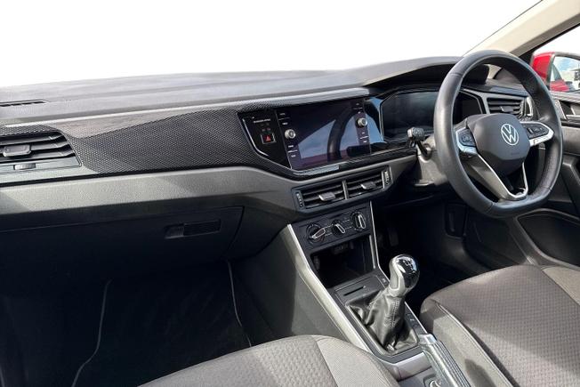 VOLKSWAGEN Polo Photo 2