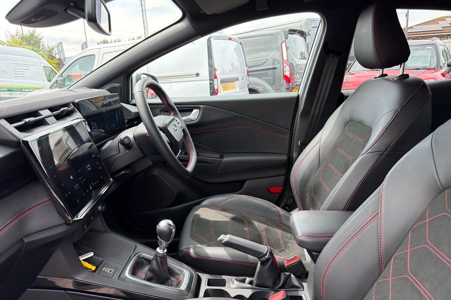 Ford Puma Photo 32