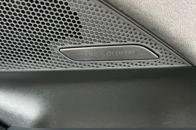 AUDI S6 E-Tron Avant Photo 51