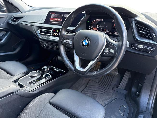 BMW 1 Series Photo 6