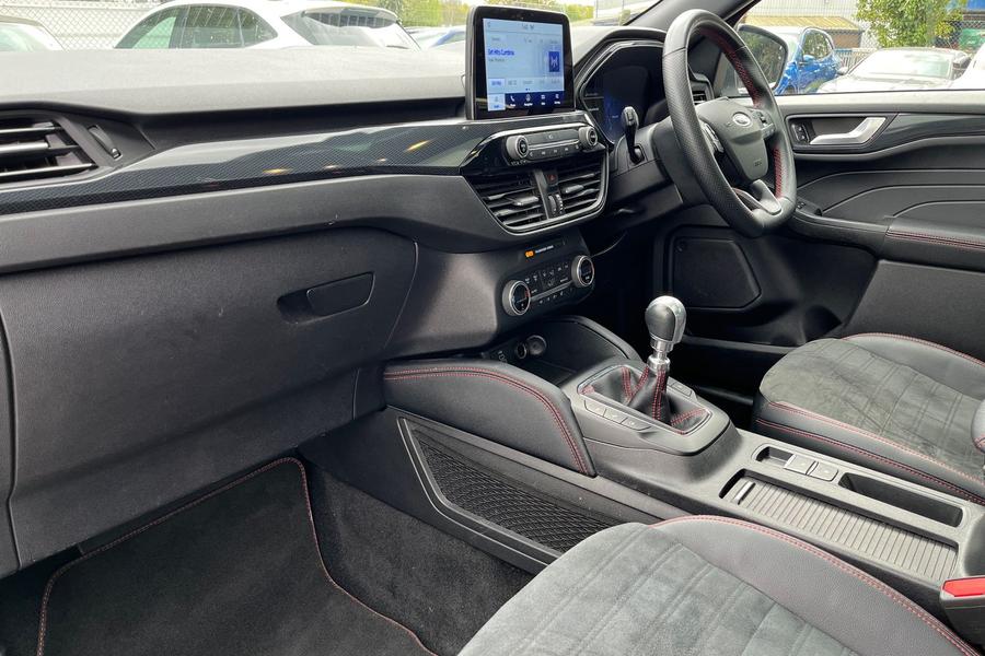 Ford KUGA Photo autoimg-aa005ec2d16dcae7f5c430f7ace0694616700dd0.jpg