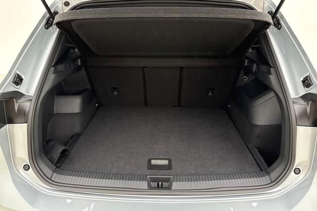 VOLKSWAGEN Tiguan Photo 12