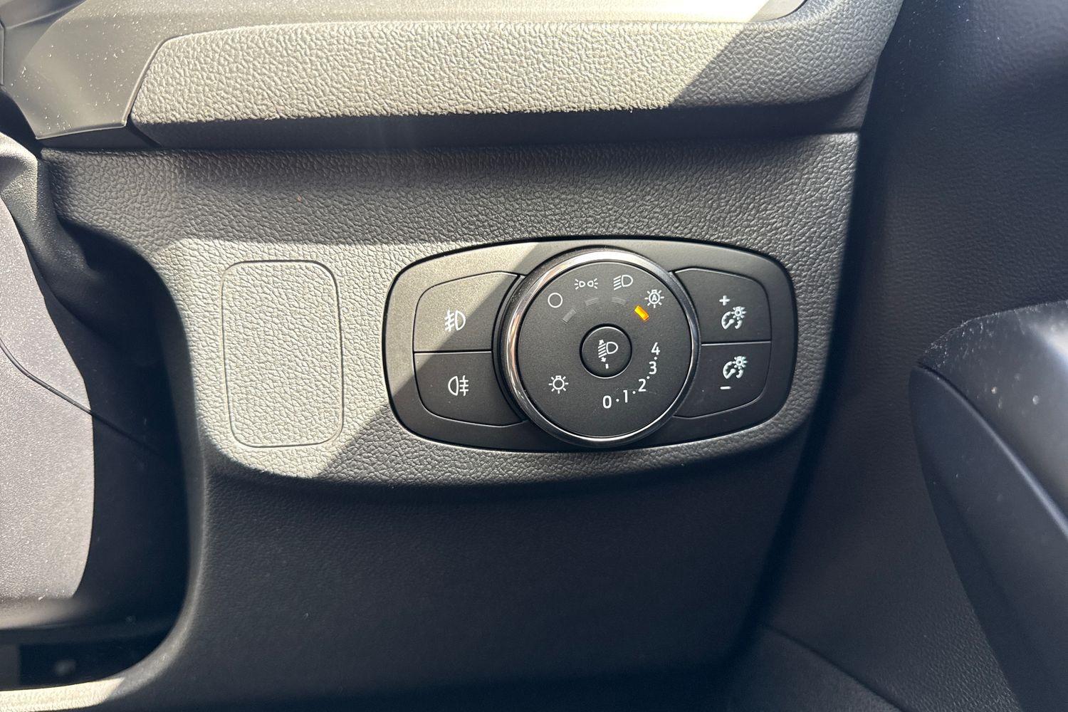Ford FOCUS Photo 35