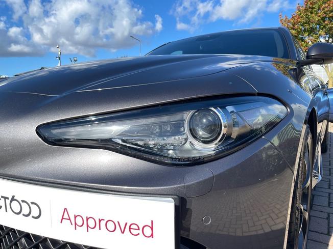 ALFA ROMEO Giulia Photo 19