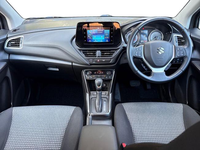 SUZUKI S-Cross Photo 10