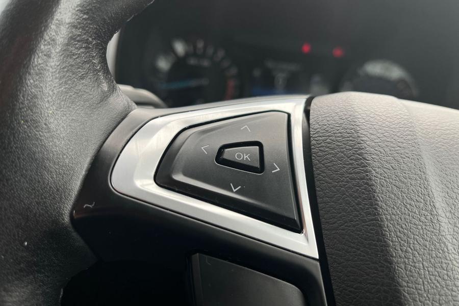 Ford Galaxy Photo autoimg-aa048bdf95f31f651897f97908a6b7302a013ab8.jpg