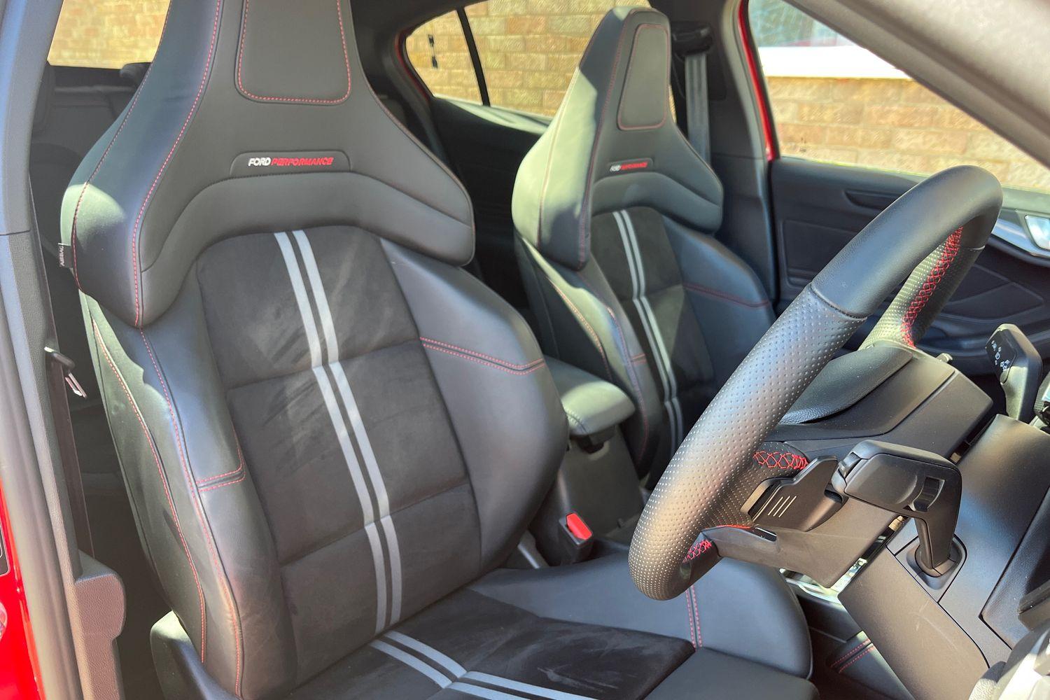 Ford Focus Photo 16