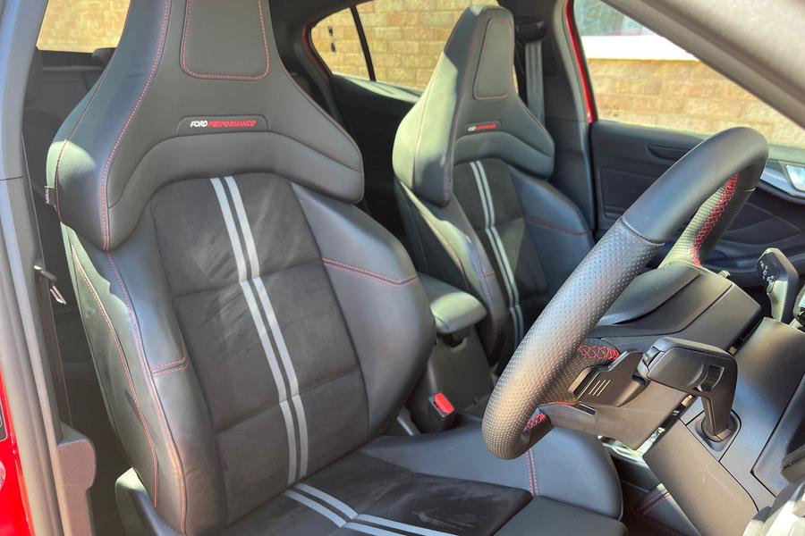 Ford Focus Photo autoimg-aa0a9e6cb752a3368ab20f1b5a2cba42cd032983.jpg