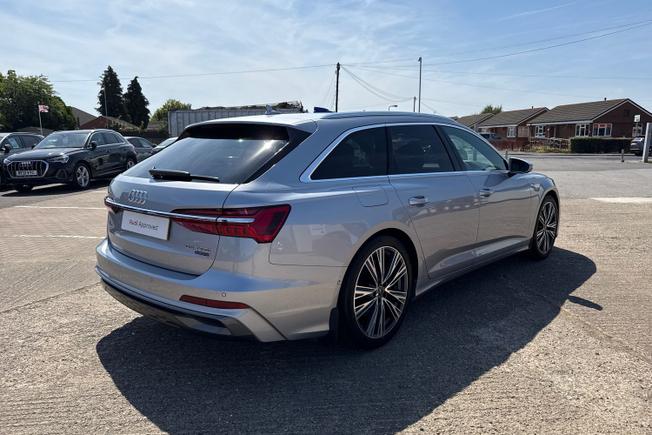 AUDI A6 Avant Photo 24