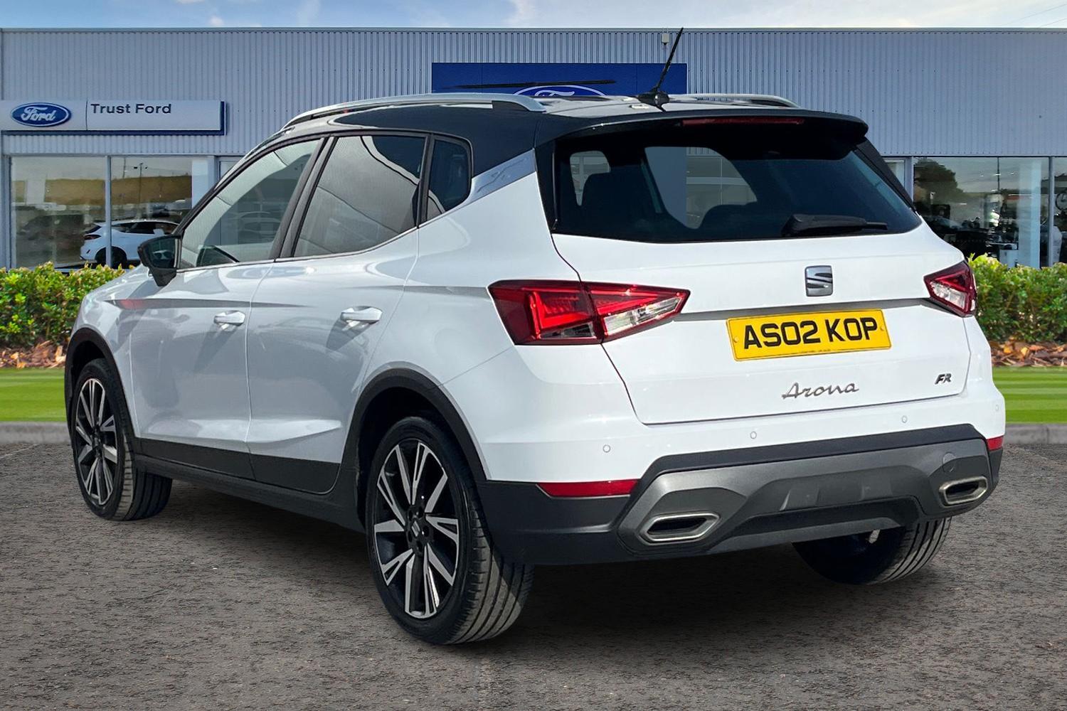 SEAT ARONA Photo 1