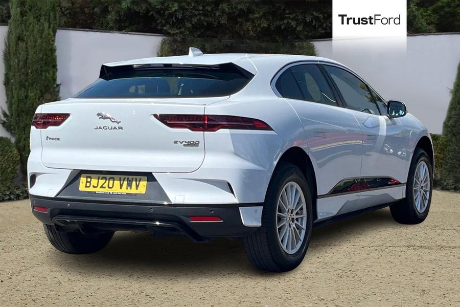 Jaguar I-PACE Photo autoimg-aa115888da566bdef9f91a3c6d77ffc0f3af5224.jpg