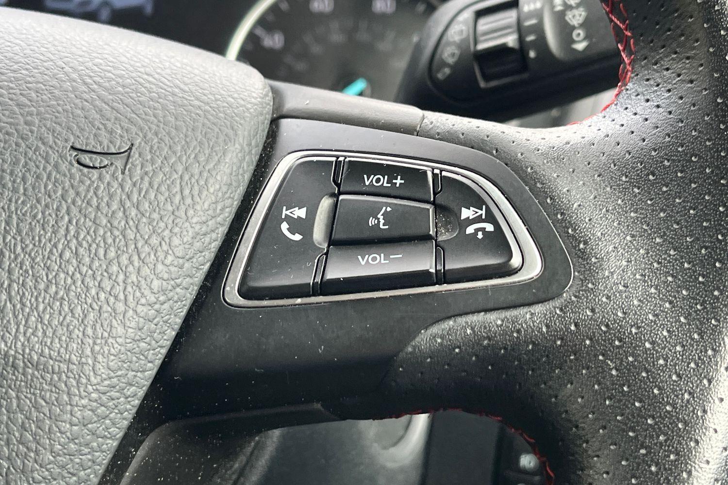 Ford EcoSport Photo 31