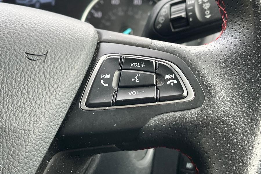 Ford EcoSport Photo autoimg-aa11dc603e14f738dbc273dd7b0ae38238fc88b7.jpg