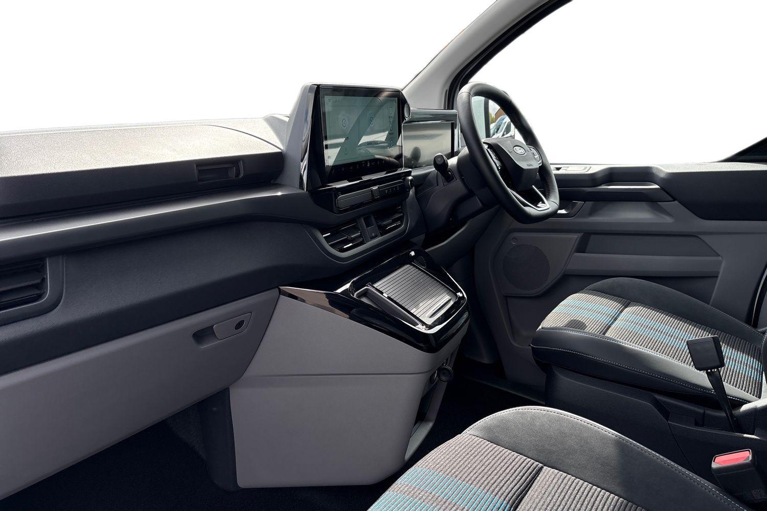 Ford TRANSIT CUSTOM Photo 3