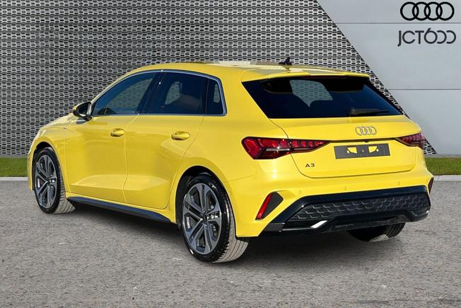 AUDI  A3 Sportback Photo 3