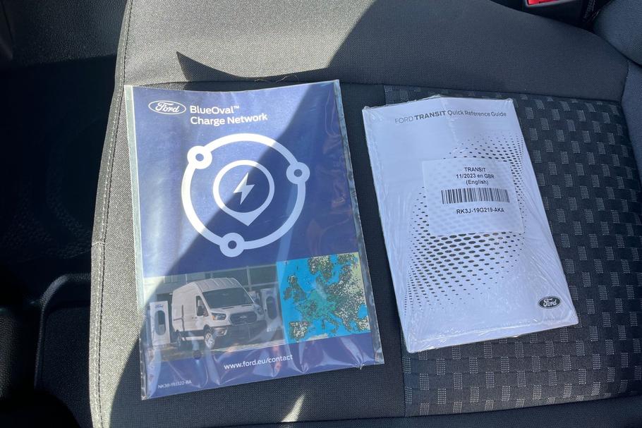 Used Ford E-TRANSIT 8