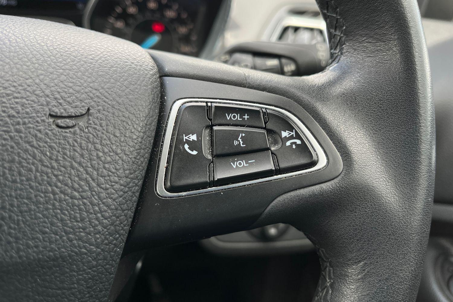 Ford KUGA Photo 29