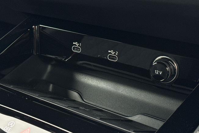 AUDI A6 Saloon Photo 45