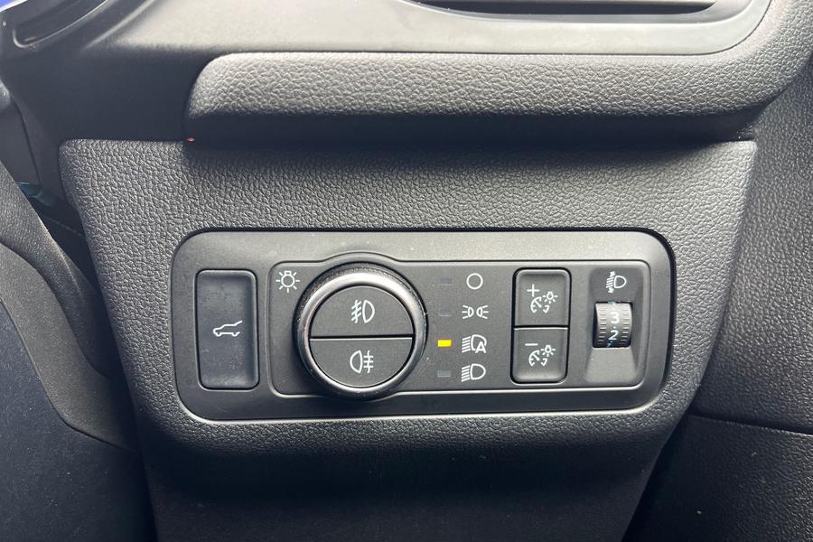 Ford KUGA Photo autoimg-aa1a28d2b09da8f319d026296c216d4b6a2f00ac.jpg